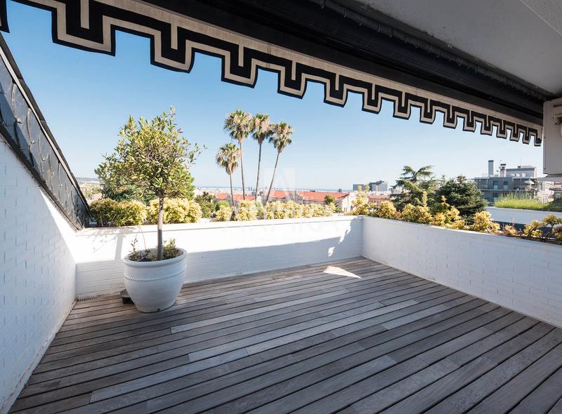 Foto 6319b0ec-927b-4094-9351-c1011b9f4c9c. Casa con riscaldamento parcheggio piscina in Pedralbes Barcelona