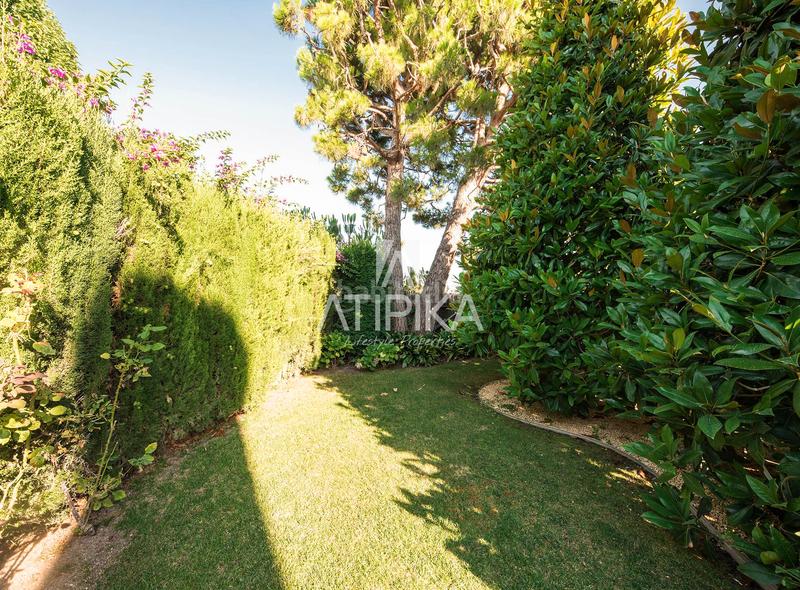 Foto 77d29cf4-227e-45ae-9d11-a0b9ae47f71c. Casa con riscaldamento parcheggio piscina in Pedralbes Barcelona