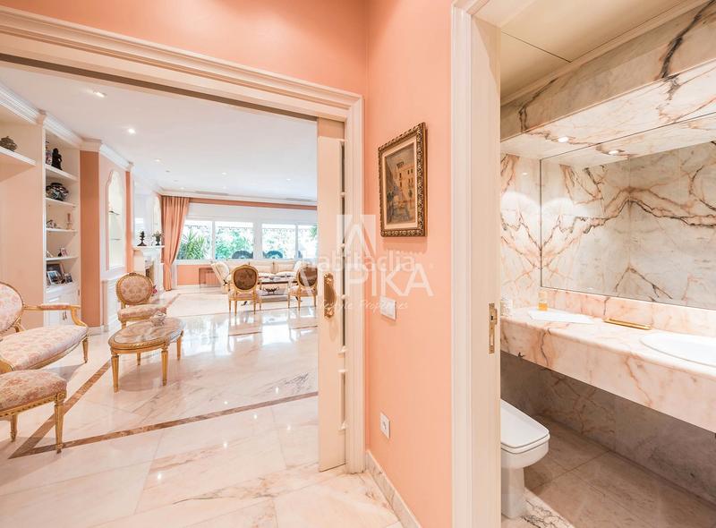 Foto 992ad953-853f-4d27-80d0-992bfc601cb6. Casa con riscaldamento parcheggio piscina in Pedralbes Barcelona