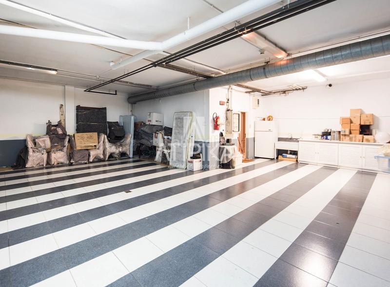 Foto a7adcb6a-1a27-4a36-b7f6-f20ebbc6466d. Casa con riscaldamento parcheggio piscina in Pedralbes Barcelona