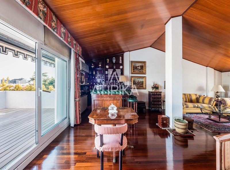 Foto e4468d70-e0e1-494e-b57e-9c30fc259959. Casa con riscaldamento parcheggio piscina in Pedralbes Barcelona