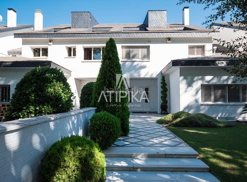 Foto efaed599-08e7-4fd9-b802-5093cc57588b. Casa con riscaldamento parcheggio piscina in Pedralbes Barcelona