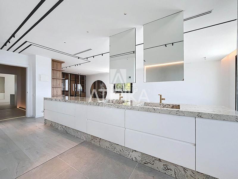 Foto 6aaa0a51-08c1-4d49-9527-e6a44acceb07. Affitto casa con riscaldamento parcheggio piscina in Castelldefels