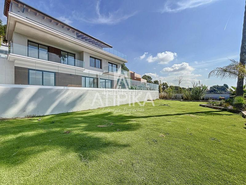 Foto 2f1dd994-f7f0-4508-9b5b-d73d48d685aa. Rent house with heating parking pool in Bellamar Castelldefels