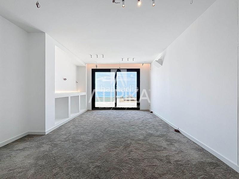 Foto 3e8cf483-47b1-41e8-aa7d-87e473ee2859. Rent house with heating parking pool in Bellamar Castelldefels