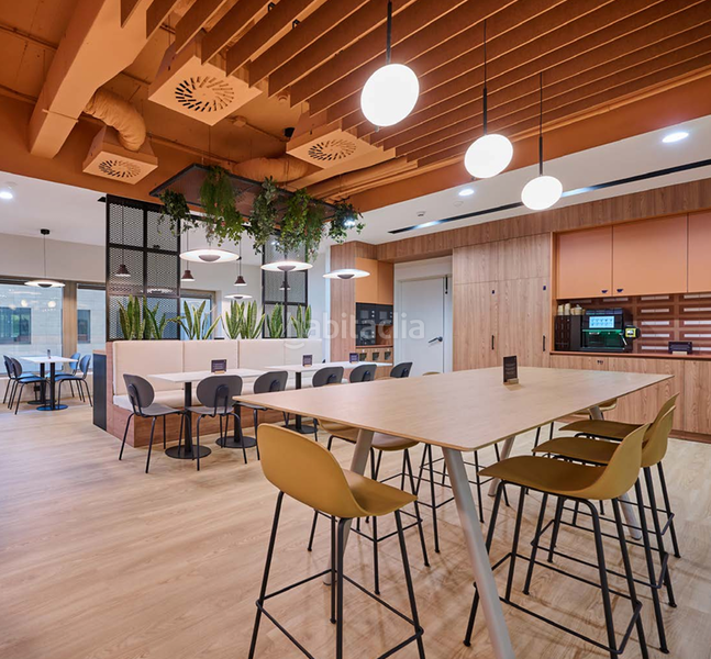 Foto 322fec15-1cb9-49ba-b641-83894ea91a78. Lloguer oficina amb calefacció a Barri de les Corts Barcelona