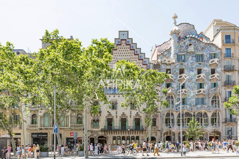 Foto 3ee8009d-1808-42ae-b4ce-dce3ca82d39c. Piso elegante piso en venta de 4 habitaciones en el corazón de passeig de gràcia en Barcelona