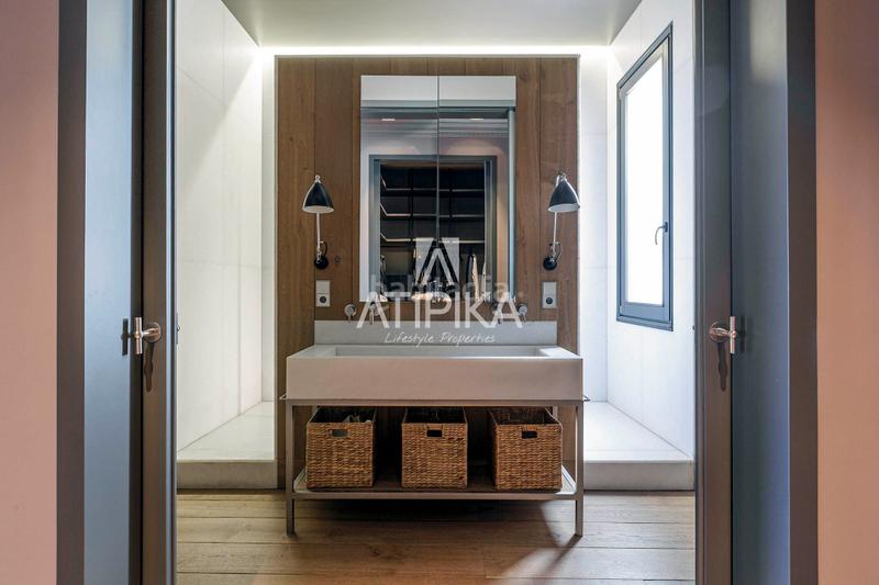 Foto 469453f7-6b88-4f3f-9846-133c4dd053e7. Piso elegante piso en venta de 4 habitaciones en el corazón de passeig de gràcia en Barcelona