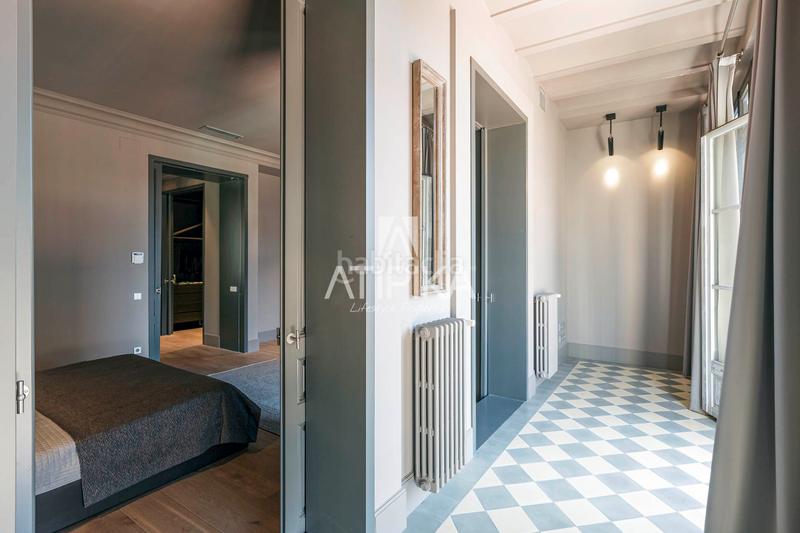 Foto 7d26223f-e1c1-4c6d-a3a4-19a6850d42cc. Piso elegante piso en venta de 4 habitaciones en el corazón de passeig de gràcia en Barcelona