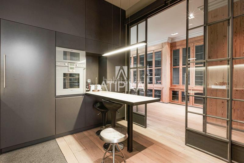 Foto 8450f624-17f7-4e3d-9760-b326fe3d2aa6. Piso elegante piso en venta de 4 habitaciones en el corazón de passeig de gràcia en Barcelona