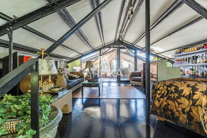 Foto 6b8b770a-5b8c-4c59-8dc8-991a0cea0581. Maison avec chauffage parking piscine dans Poblenou Barcelona