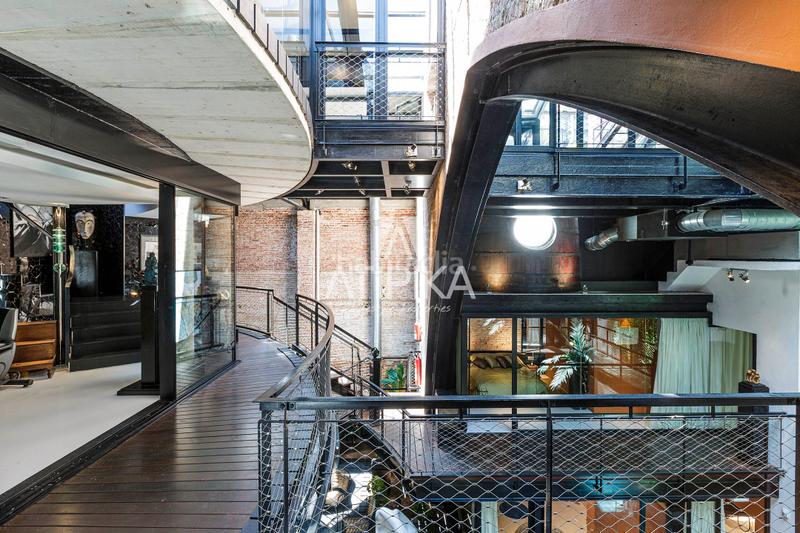 Foto bf5bdfe0-bdc4-4b03-8a53-457ab69774b5. Maison avec chauffage parking piscine dans Poblenou Barcelona