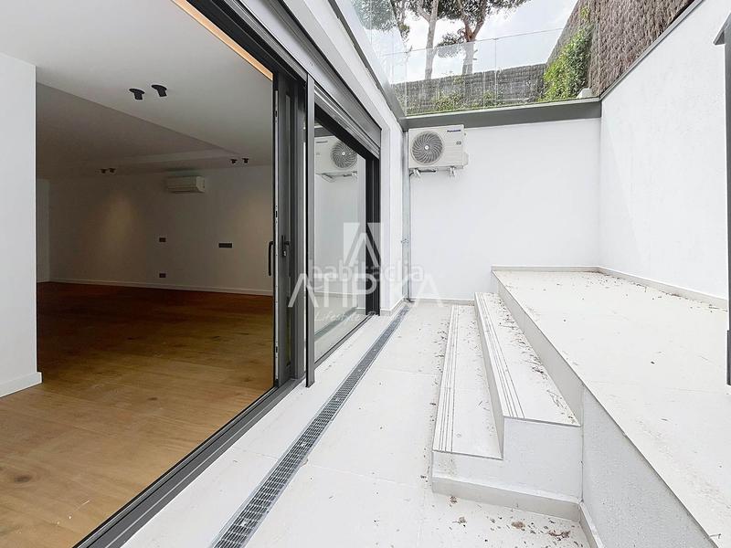 Foto 32d171ed-379e-429f-9e0f-6f530345cafc. Piso en sofia 31 piso en venta de 120m2 y 100m2 de terraza de obra nueva con acabados de alta calidad y estratégicamente ubicado en el vinyet en Sitges