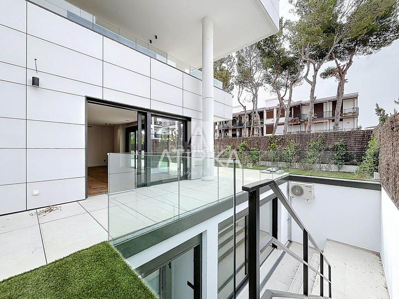 Foto 942ea2d7-b087-4d36-8a28-ab993e0496f8. Piso en sofia 31 piso en venta de 120m2 y 100m2 de terraza de obra nueva con acabados de alta calidad y estratégicamente ubicado en el vinyet en Sitges