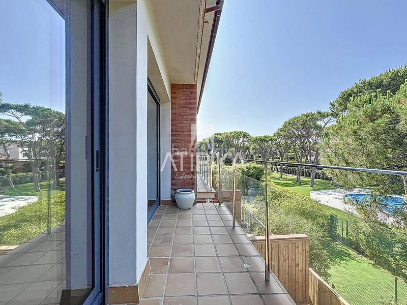 Foto cac9d1ac-d5f3-418c-89c1-52972fbfd50e. Miete haus mit parking pool in Gava Mar Gavà