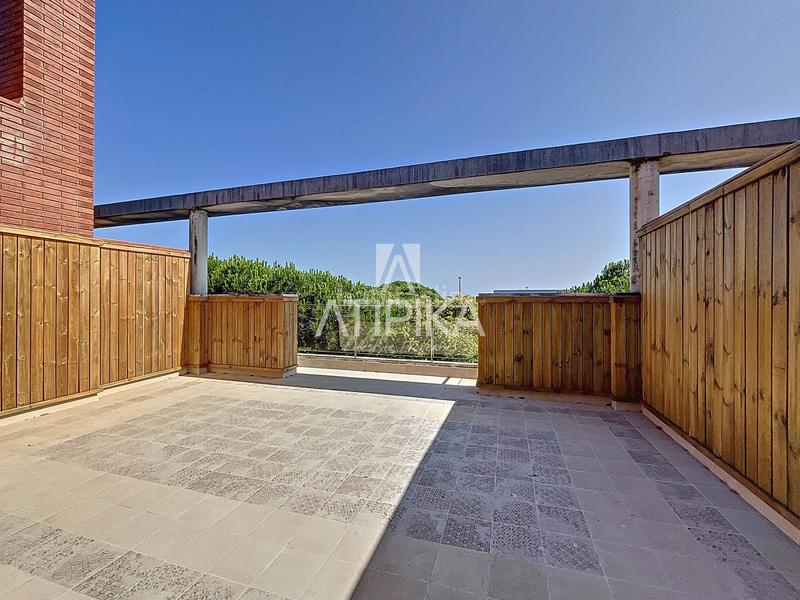 Foto fdc7feba-a8fb-4121-aebb-f13a8cb22165. Miete haus mit parking pool in Gava Mar Gavà