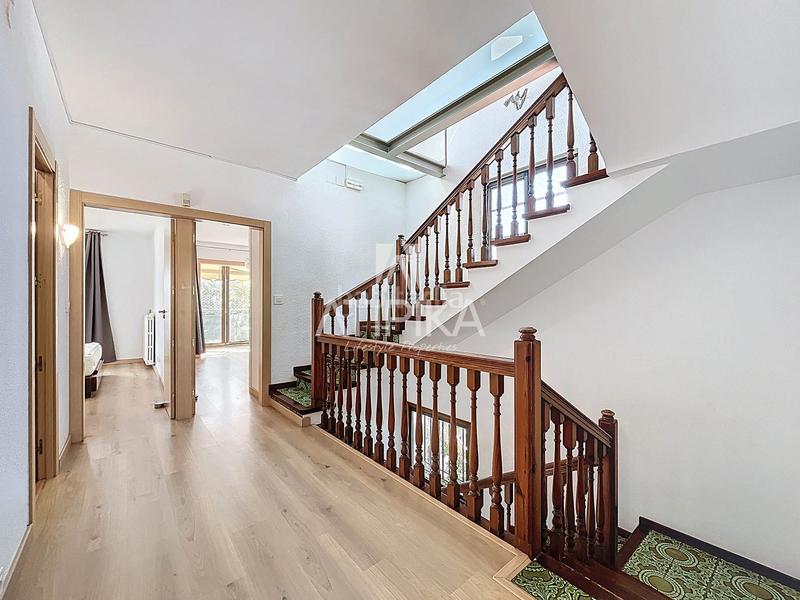 Foto 3dc0c6a5-90a1-4748-abae-517e178b096a. Casa con riscaldamento parcheggio piscina in Montmar Castelldefels