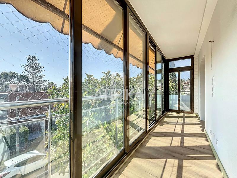 Foto 41b4b11b-543d-44fc-91d2-5de873711d92. Casa con riscaldamento parcheggio piscina in Montmar Castelldefels