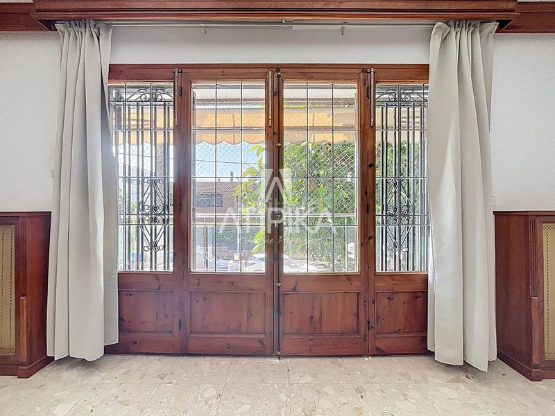 Foto 8be7ef65-4405-4664-9d0f-7d554bb6a355. Casa con riscaldamento parcheggio piscina in Montmar Castelldefels