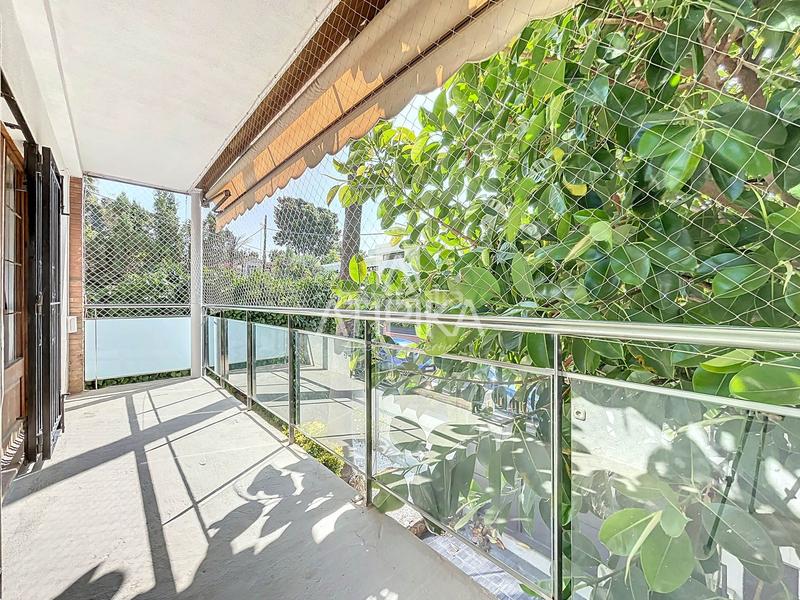 Foto ee4e88b7-486c-4d41-9edb-8a72d61d30fb. Casa con riscaldamento parcheggio piscina in Montmar Castelldefels