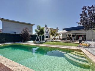 Haus in Santa Maria-l´Eixample-Sud Sumella. Espectacular casa independiente con piscina en santa maría de cu