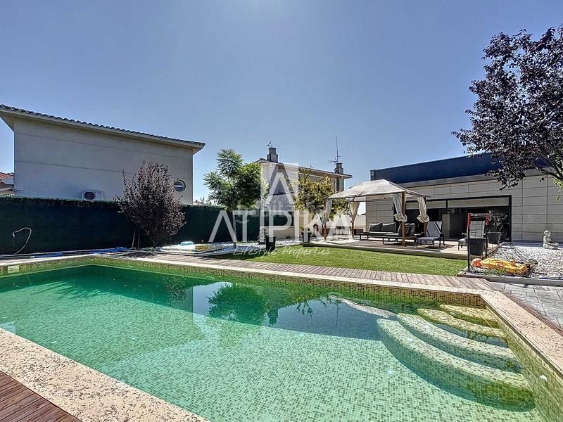 Foto 32f2d511-3f75-492b-a10f-646966b1fd16. Haus mit heizung parking pool in Santa Maria-l´Eixample-Sud Sumella Cubelles