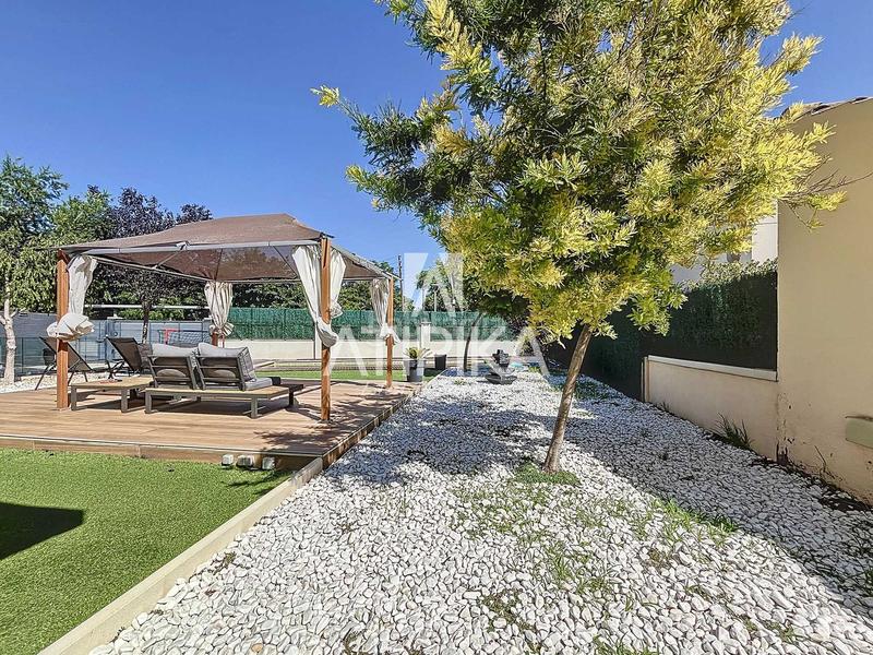 Foto 917ecb89-d9bd-4f53-992c-005819808f9e. Haus mit heizung parking pool in Santa Maria-l´Eixample-Sud Sumella Cubelles