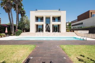 Location Maison à Gava Mar. Exclusiva casa de diseño en primera línea de mar con piscina pri