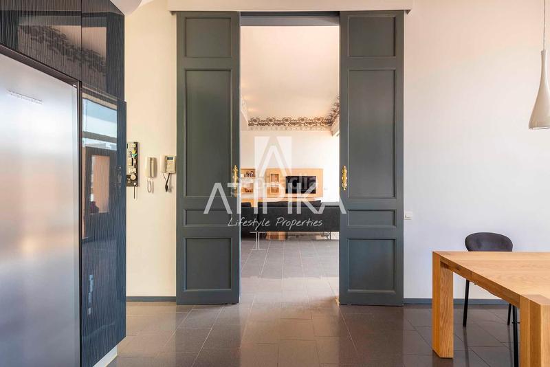 Foto 5bfa7fcb-0dcb-4932-a5d1-ef907fd54967. Piso propiedad única de 412m en finca histórica del eixample elegancia arquitectónica, techos de más de 4m y luz natural envolvente en Barcelona