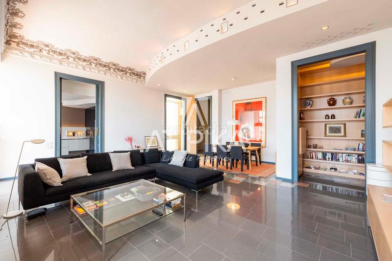 Foto afd4d327-4948-4348-91a1-e9003f1cdea5. Piso propiedad única de 412m en finca histórica del eixample elegancia arquitectónica, techos de más de 4m y luz natural envolvente en Barcelona