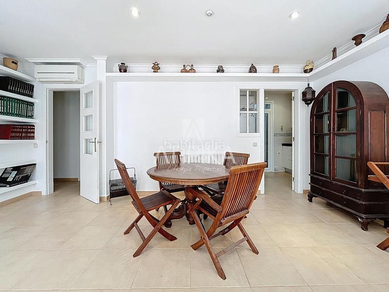 Foto 496a9dde-1b1e-4f57-9001-cbbef0ff6bab. Piso  con encanto mediterráneo y jardín privado en el vinyet, a escasos metros del mar en Sitges