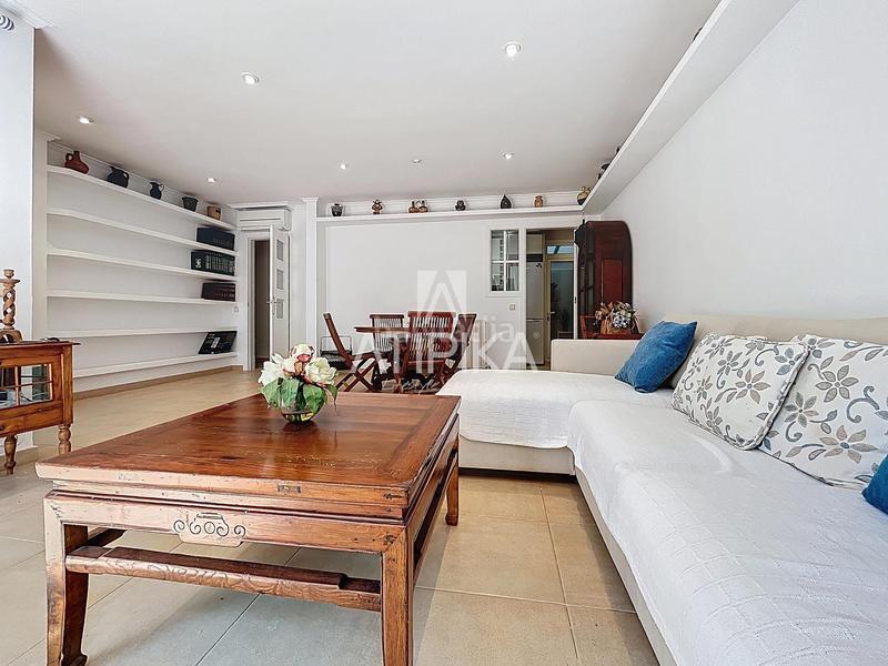 Foto 523718ba-f153-4951-a80a-c7c11e4ffead. Piso  con encanto mediterráneo y jardín privado en el vinyet, a escasos metros del mar en Sitges