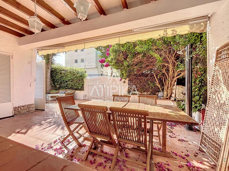Foto f373ed7b-6f6e-46f7-94a8-92803ec045ad. Piso  con encanto mediterráneo y jardín privado en el vinyet, a escasos metros del mar en Sitges