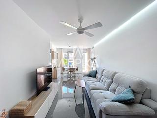 Appartement dans Sagrada Famlia. Piso luminoso y reformado frente al hospital de sant pau  106m c