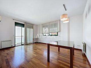 Appartamento in Centre-Estació. Amplio piso en venta en gavà centro