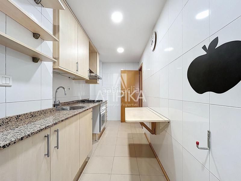 Foto a53d9b40-d690-4429-b30f-46ae378c3e70. Pis amb calefacció aparcament a Centre-Estació Gavà