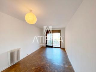 Location Appartement à Dreta de l´Eixample. Agradable piso con pequeña terraza junto a plaça tetuan