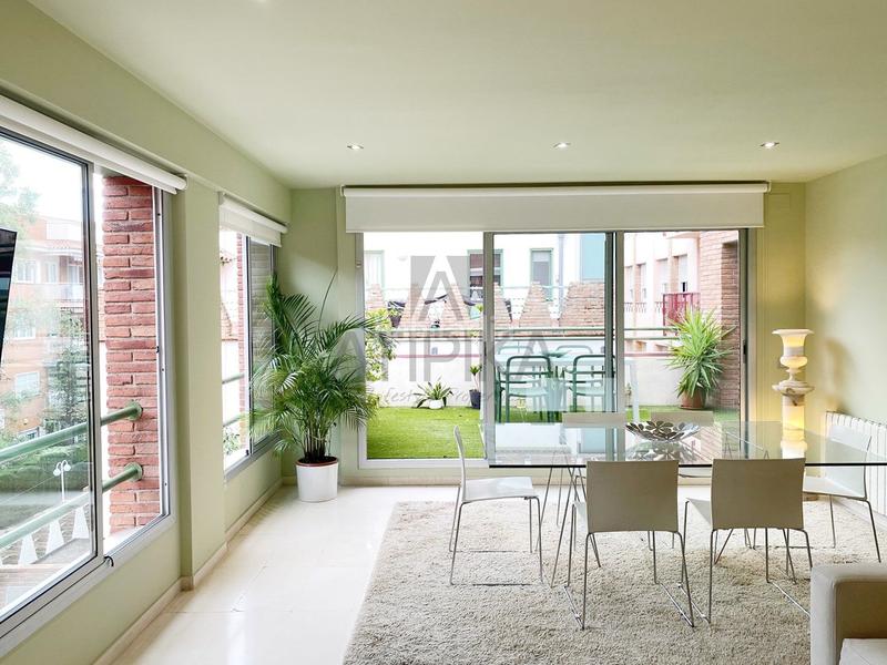 Foto 5d1fb0ad-4a9d-4dff-884f-e19b662c65d4. Affitto appartamento con riscaldamento parcheggio in Barcelona