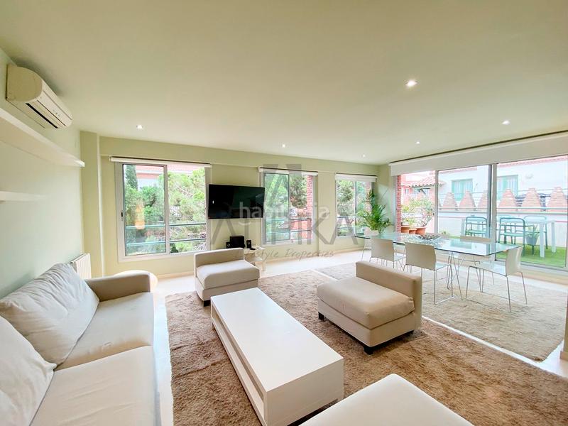 Foto ea82fd21-ca98-41b1-9a62-3885eb6cad4d. Affitto appartamento con riscaldamento parcheggio in Barcelona