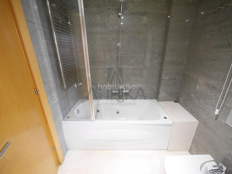 Foto f6cefcda-3b27-4756-8583-5b6f1161d39a. Affitto appartamento con riscaldamento parcheggio in Barcelona
