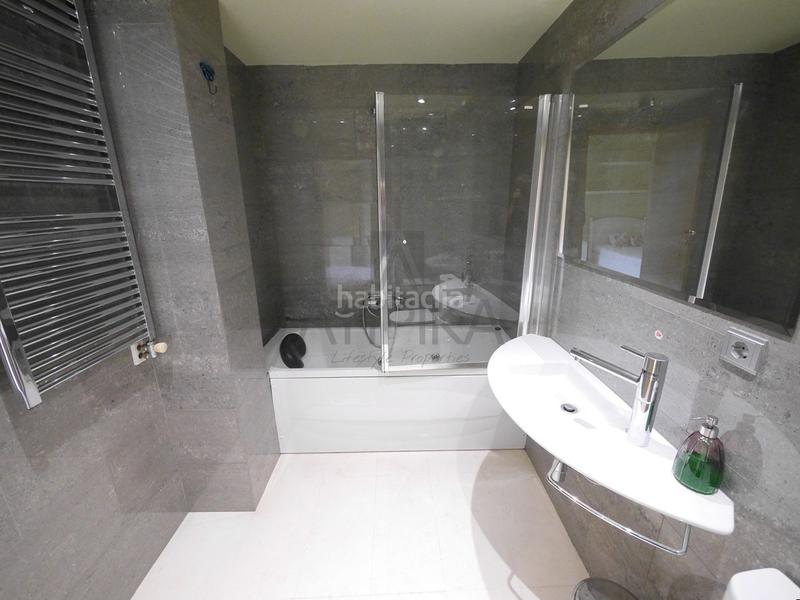 Foto 08513f1f-6b66-422b-8da7-7ca70091179e. Alquiler piso  en alquiler de 160m2 con 3 terrazas en Sarrià en Barcelona