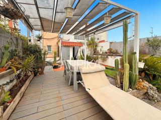 Alquiler Ático en Sant Antoni. Ático en alquiler con terraza privada en sant antoni
