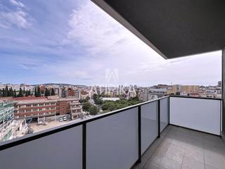 Appartement à Collblanc. Piso en venta en obra reciente con 3 habitaciones y plaza de par
