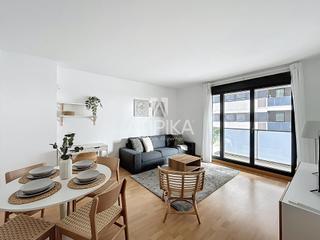 Appartement à Collblanc. Piso en venta en obra reciente de 3 habitaciones con plaza de pa