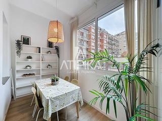 Lloguer Pis a La Nova Esquerra de l´Eixample. Amplio y luminoso piso de 4 habitaciones en consell de cent