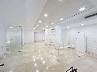 Location Bureau à Sant Gervasi - Galvany. Oficina en alquiler de 130m en planta baja en vía augusta