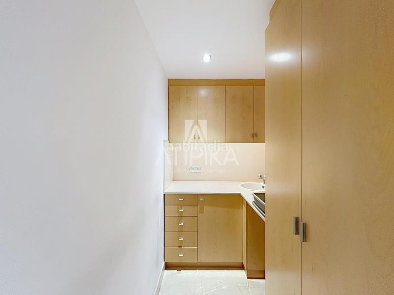 Foto f06954b5-51d6-4d00-8e61-c849ef6f1691. Miete büro in Sant Gervasi - Galvany Barcelona