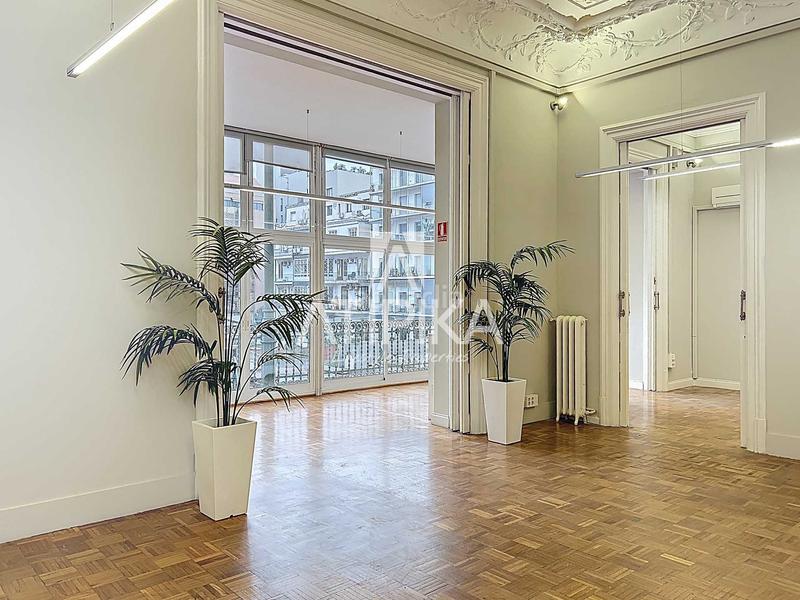 Foto 6c3dc664-8c40-4ce1-b798-a940fbc6c69a. Miete büro mit heizung in Dreta de l´Eixample Barcelona