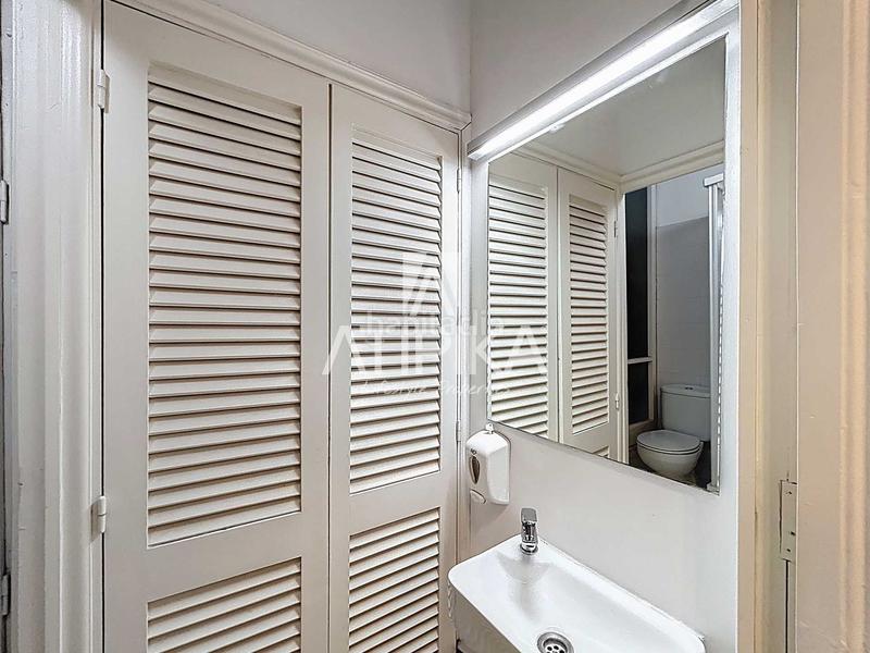 Foto b7bea72e-10f6-4dd3-ac9e-eb6a4f56cb97. Miete büro mit heizung in Dreta de l´Eixample Barcelona