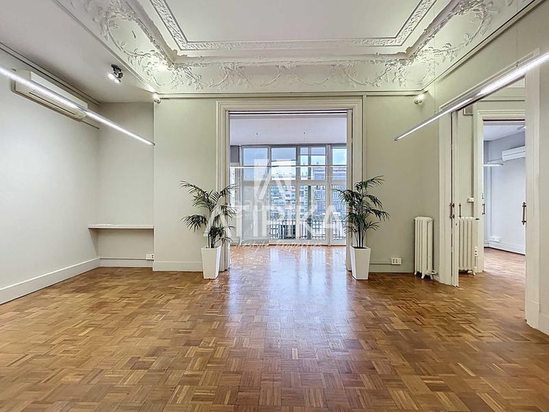 Foto 5531d775-5e8b-4e78-abc8-04baa38da004. Rent office space with heating in Dreta de l´Eixample Barcelona